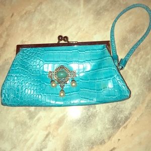 🌹Beautiful teal wristlet with a stunning 1920’s